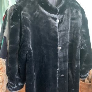 COPY - Reversible faux-fur coat